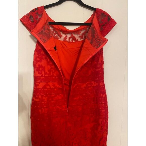 Tadashi Shoji Embroidered Banded Lace Cocktail Dress Flame Red Bateau Neck (10) - Picture 5 of 8